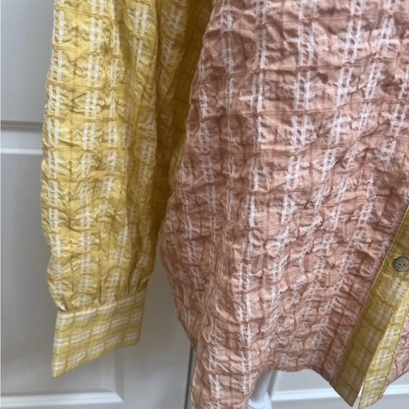 Brand new women’s button down blouse - Picture 3 of 4